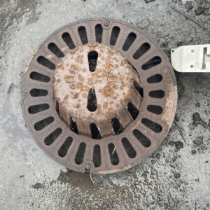 水浸しの屋根は直ったようです